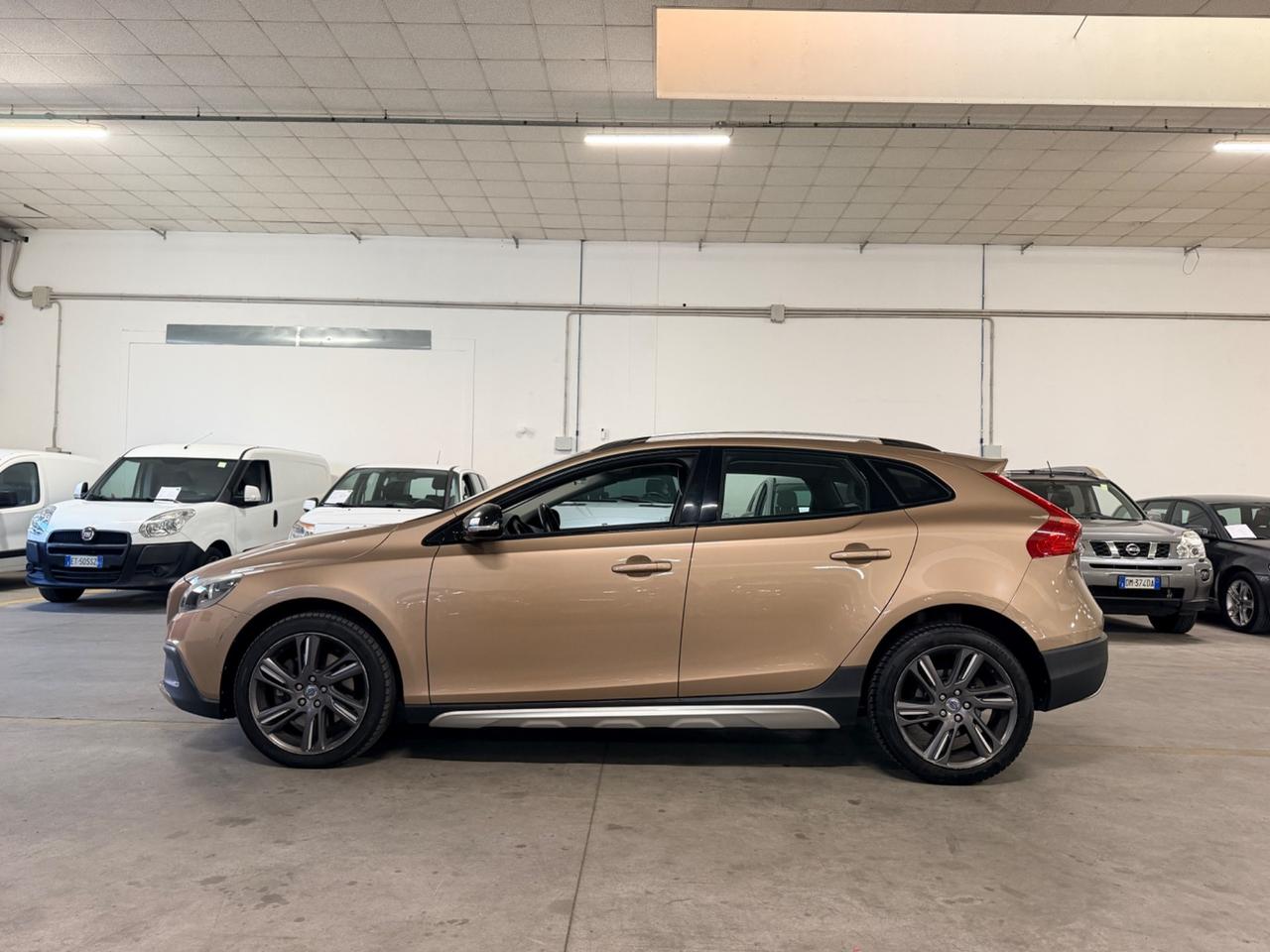 Volvo V40 Cross Country D3 Geartronic Momentum