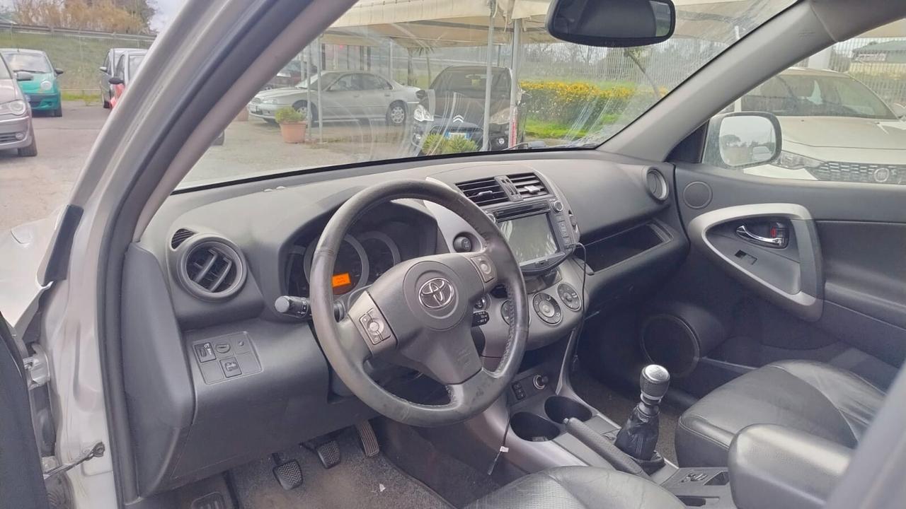 Toyota RAV4 Crossover 2.2 D-4D 177 CV Luxury