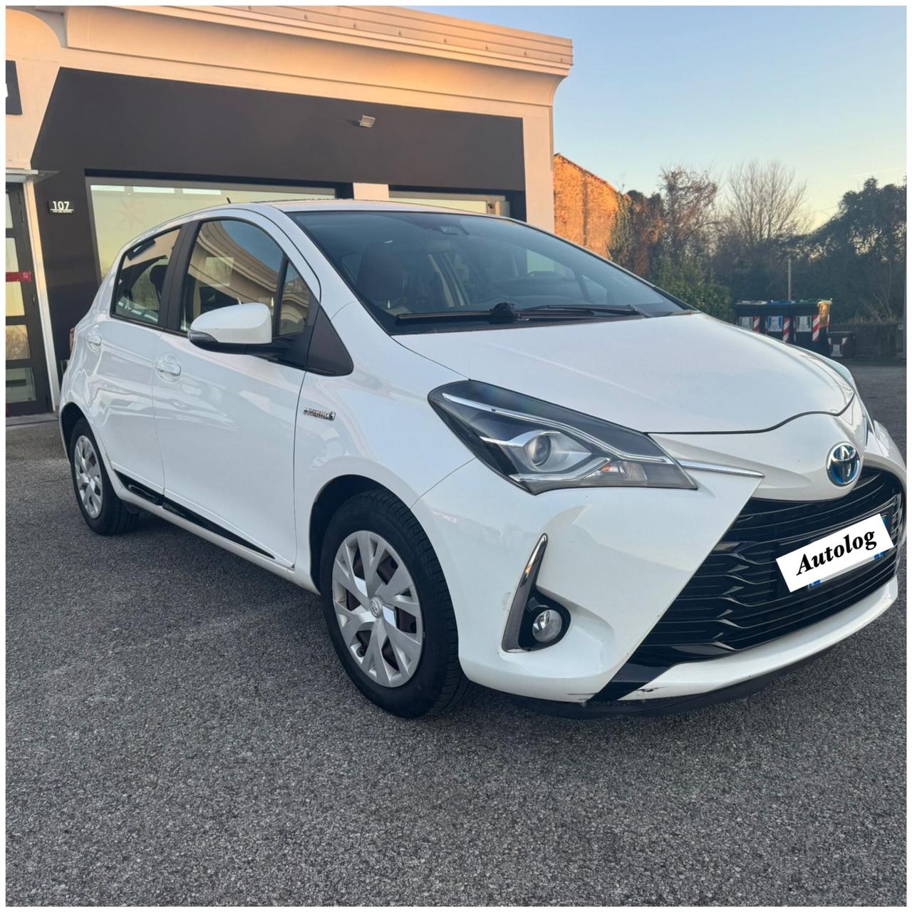 Toyota Yaris 1.5 Hybrid 5 porte Active