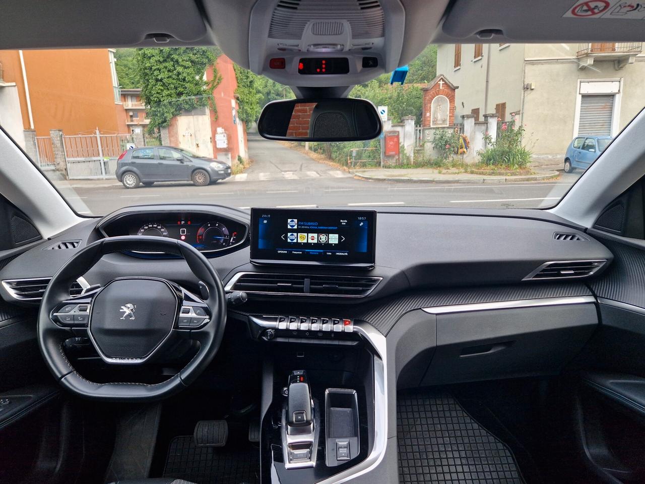 Peugeot 3008 1.5 130CV "67.200 km" AUTOMATICA, Carplay, Telecamera 360