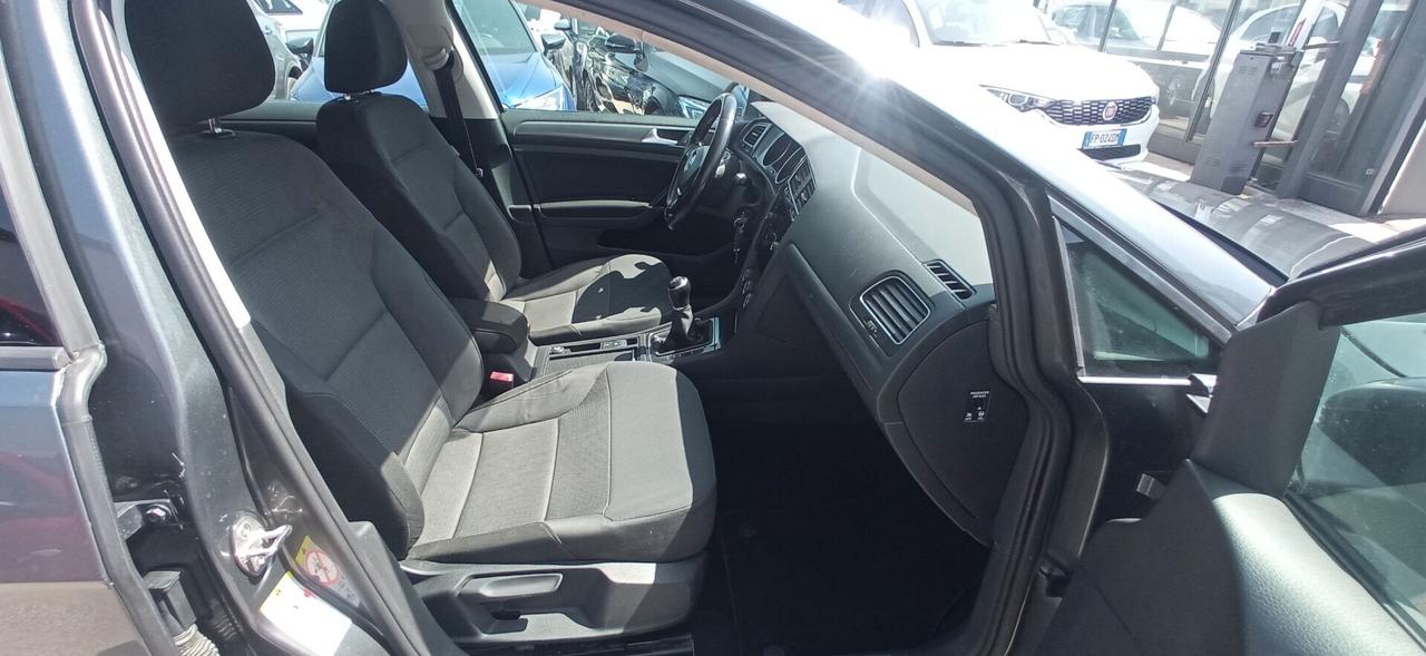 Volkswagen Golf 1.6 TDI Executive 113 MILA KM!