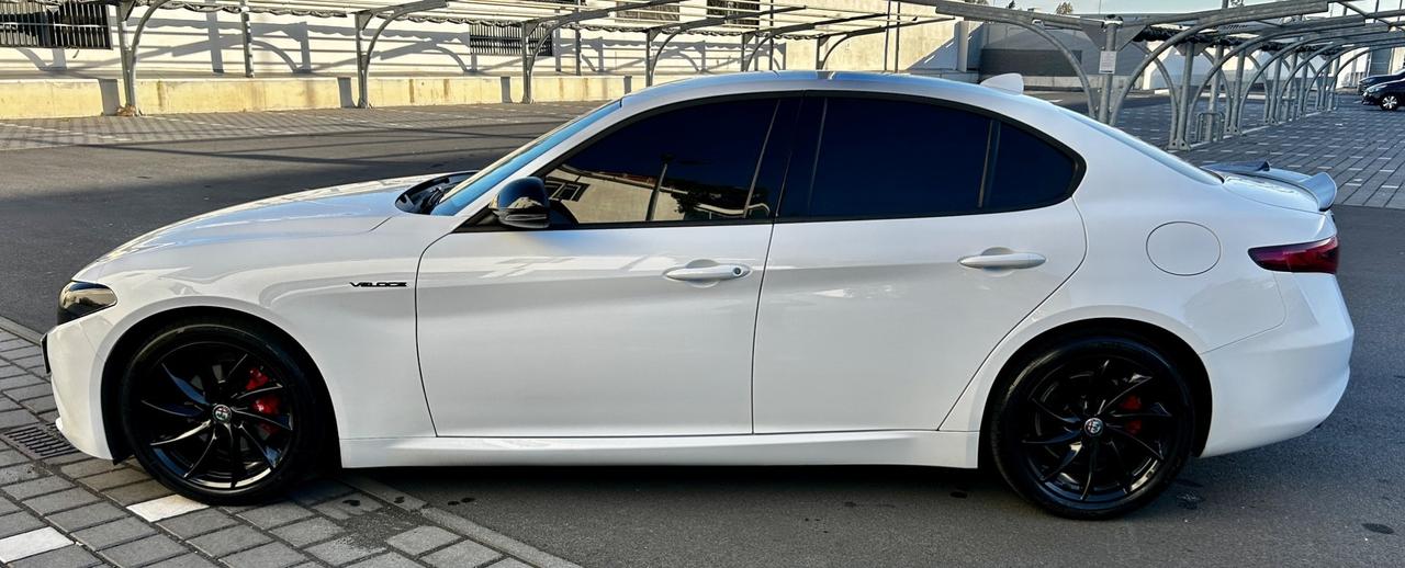 Alfa Romeo Giulia 2.2 D q2 VELOCE 180 CV AT8