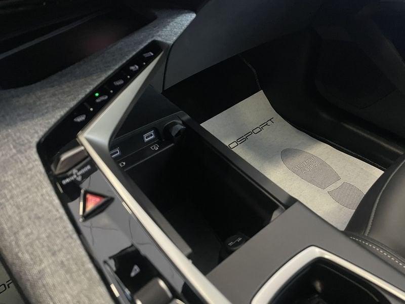 Peugeot 3008 Hybrid 136 GT e-DCS 6