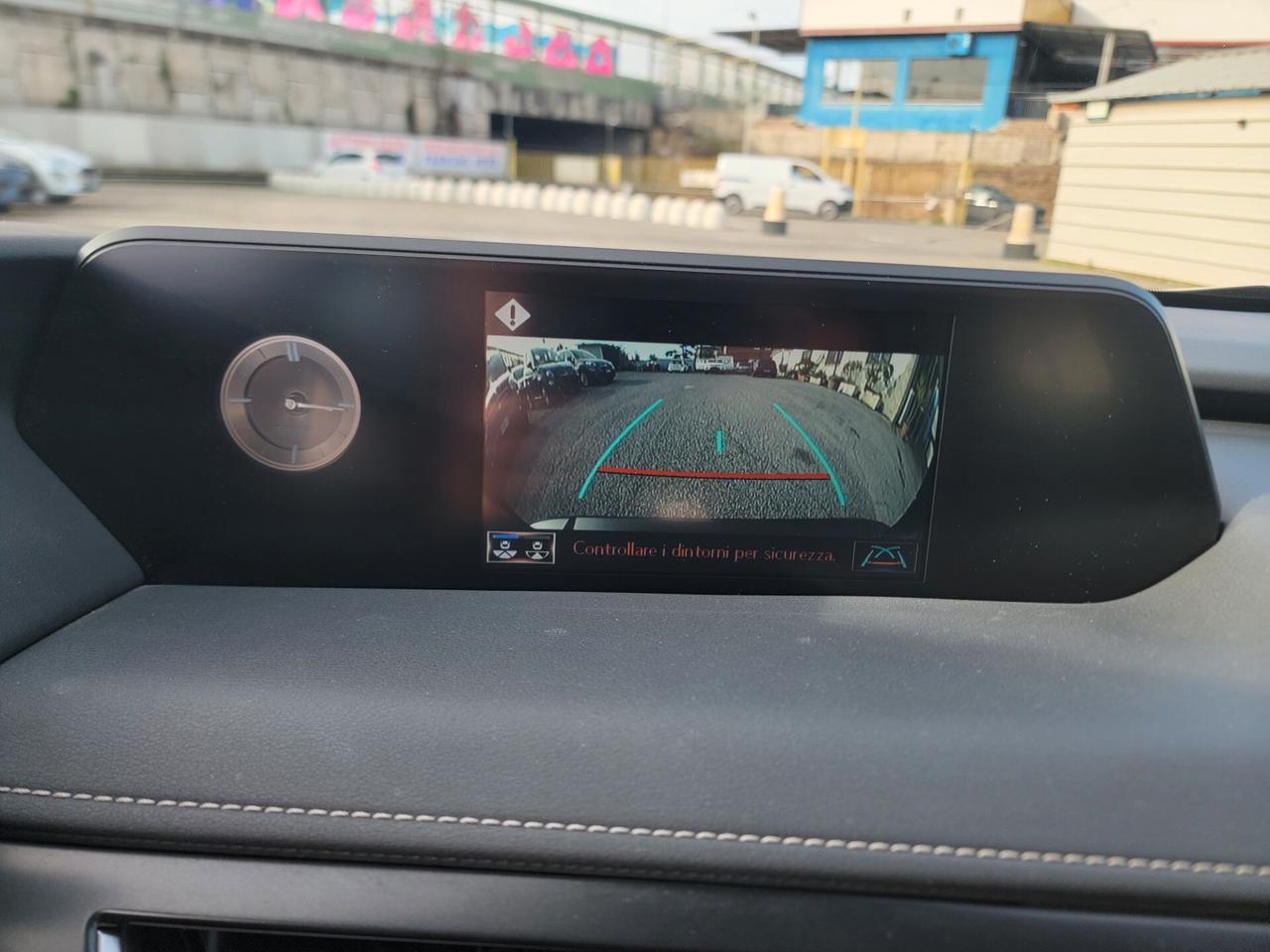 Lexus UX 250 Hybrid SOLO 16 MILA KM ORIGINALI !