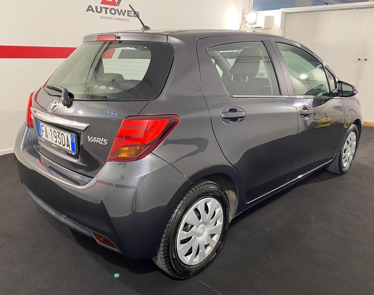 Toyota Yaris 1.0 5 porte Lounge* NEOPATENTATI *