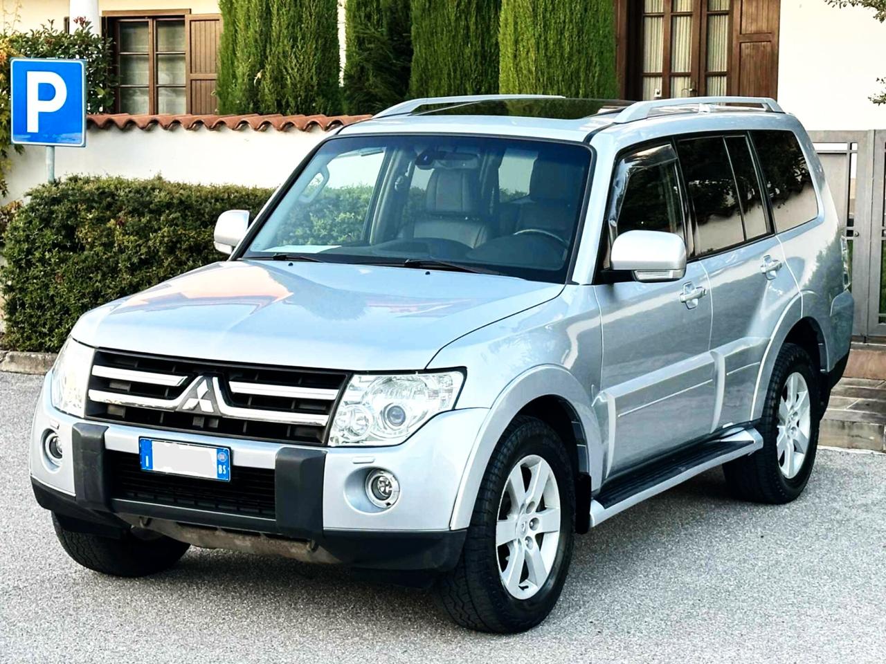 Mitsubishi Pajero 3.2d-7Posti-Autocarro-Navi,Pelle,Tetto