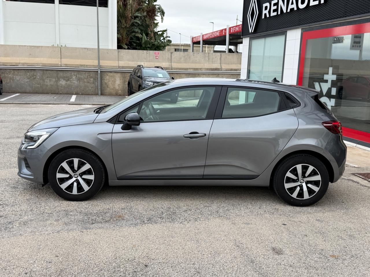 Renault Clio TCe 90 CV Equilibre solo 9000 km