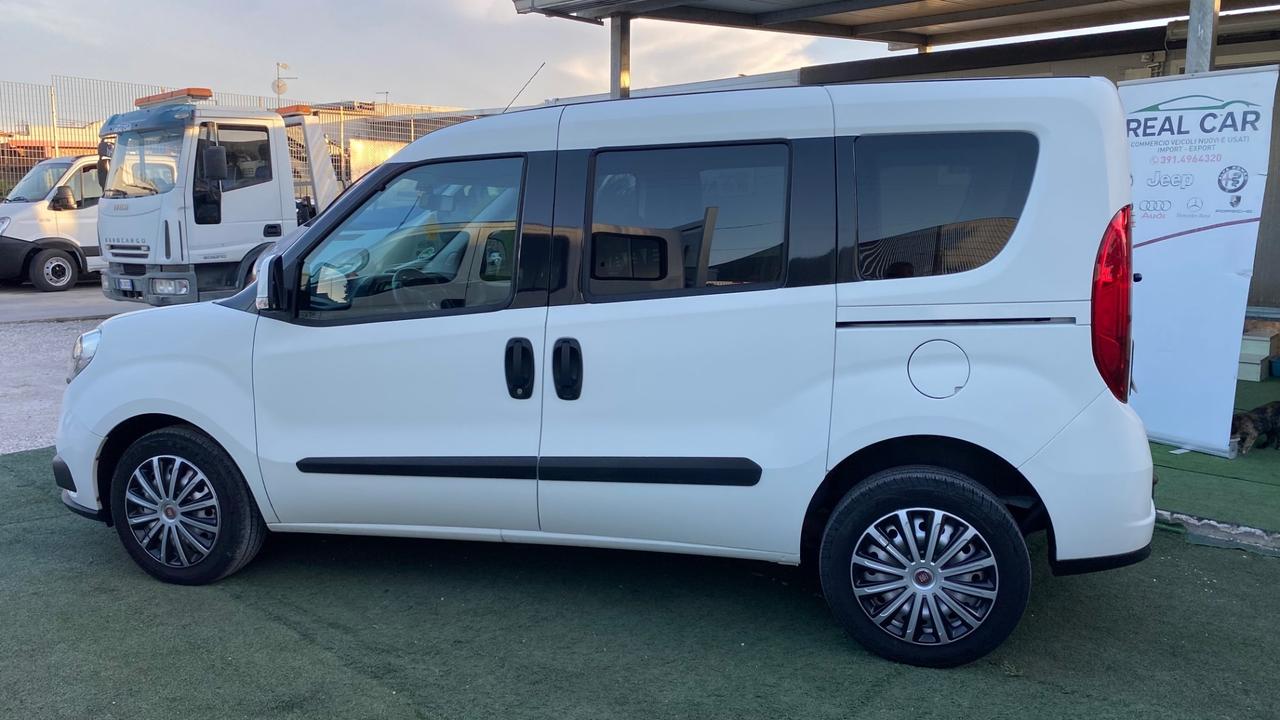 Fiat Doblo 1.6 Diesel Porte Posteriore + Gancio