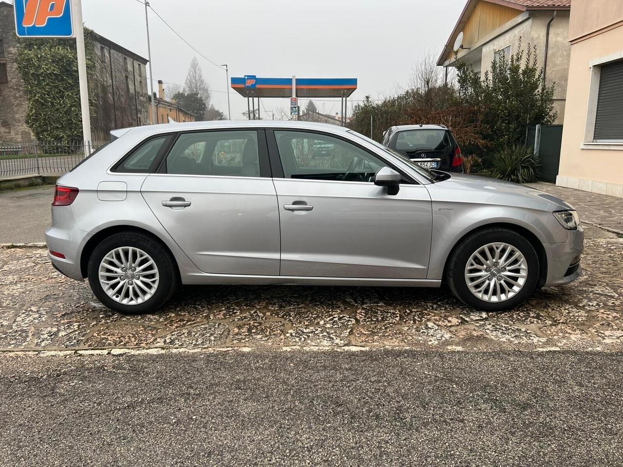 Audi A3 SPB 1.4 TFSI S tronic g-tron Ambiente