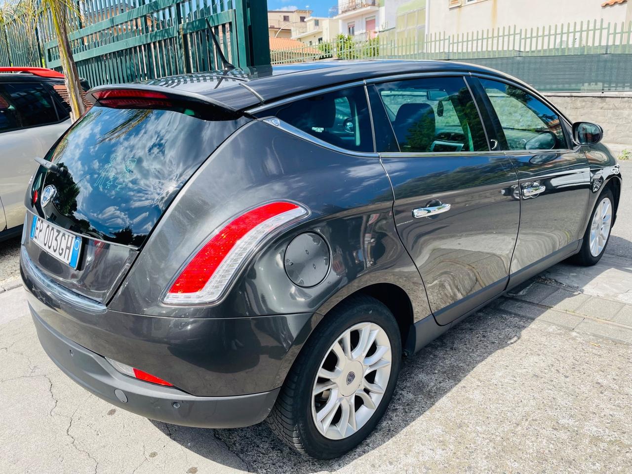 Lancia Delta 1.6 MJT DPF Selectronic Platinum