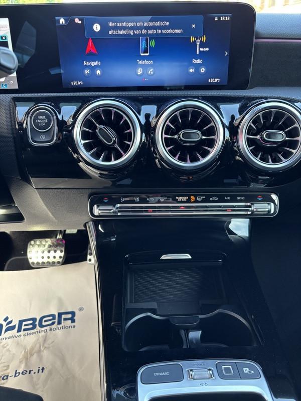 Mercedes A 180 AMG Line Premium DCT LED-NAVI-18"