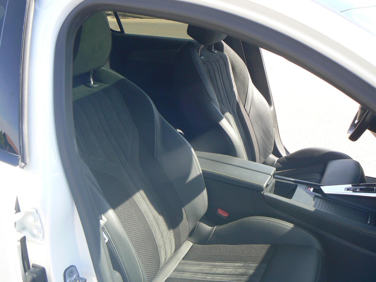 Peugeot 308 BlueHDi 130 S&S EAT8 GT line Pack, tetto, perlata