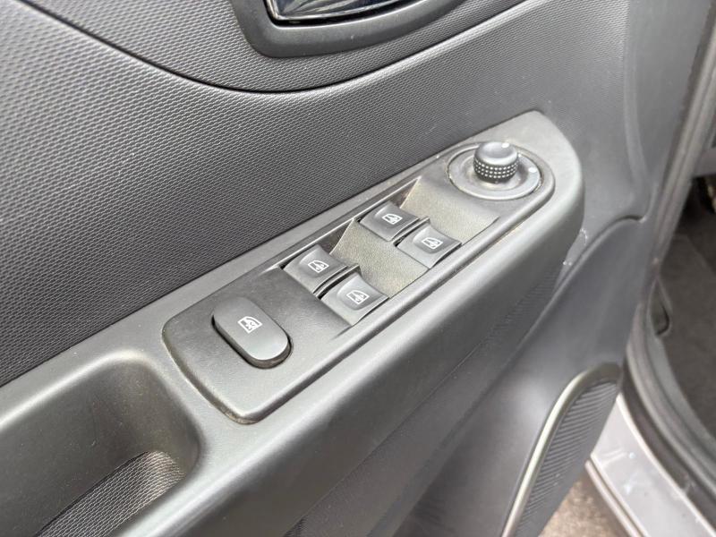 Renault Captur 1.5 dci 90cv ADATTA NEOPATENTATIE6