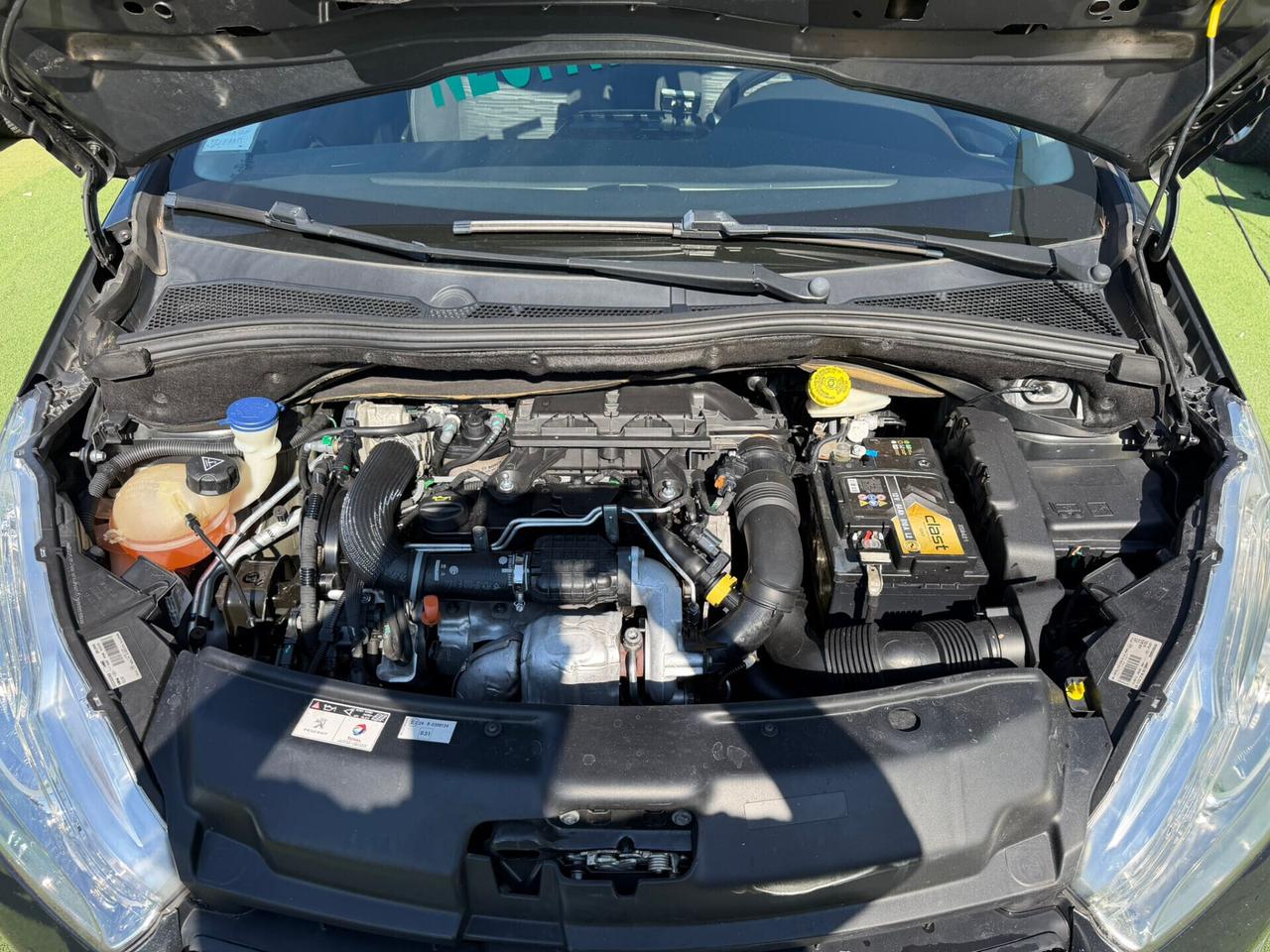 Peugeot 208 1.4 HDi 68 CV 5 porte Allure