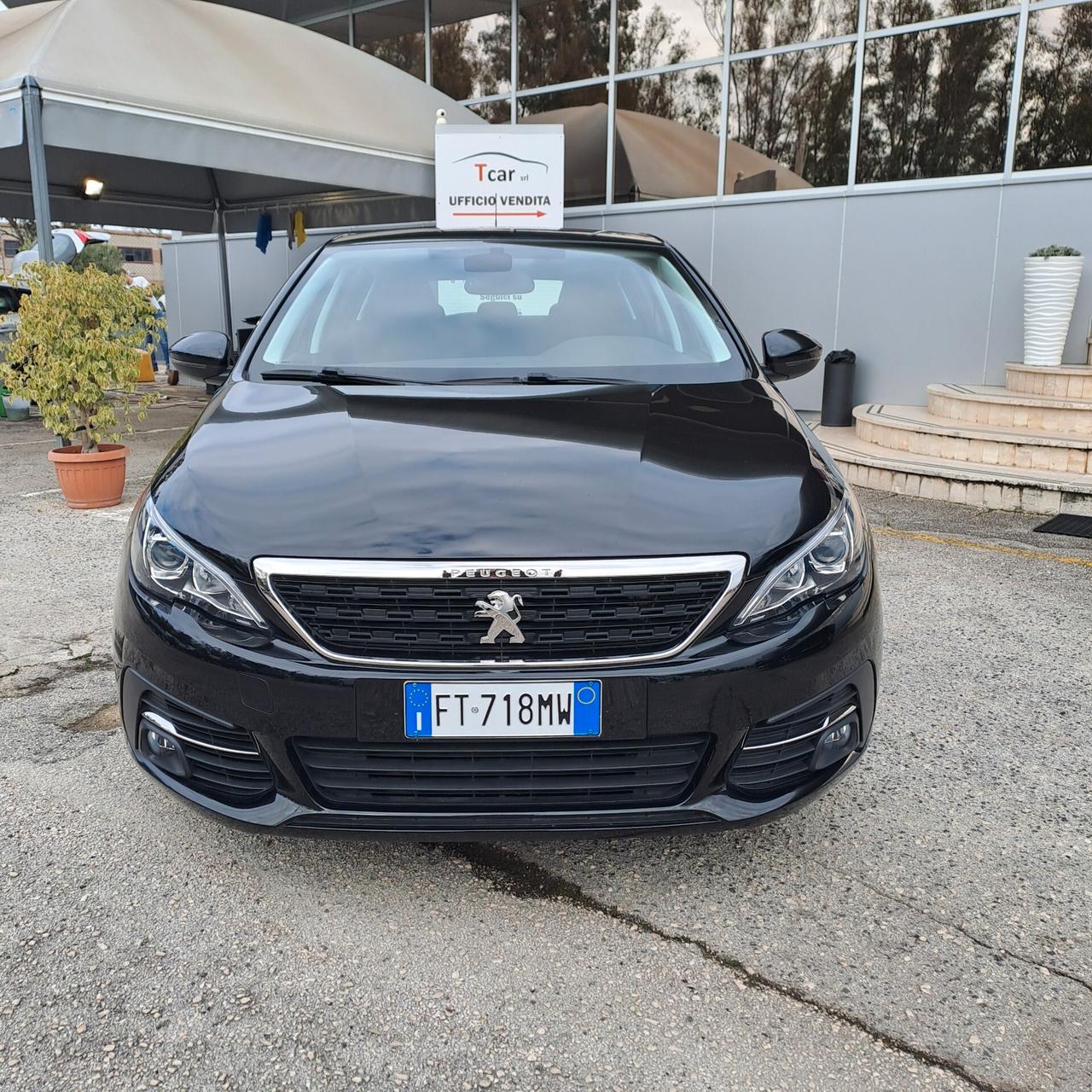 Peugeot 308 1.5 Bluehdi 130 Cv Eat8 Business