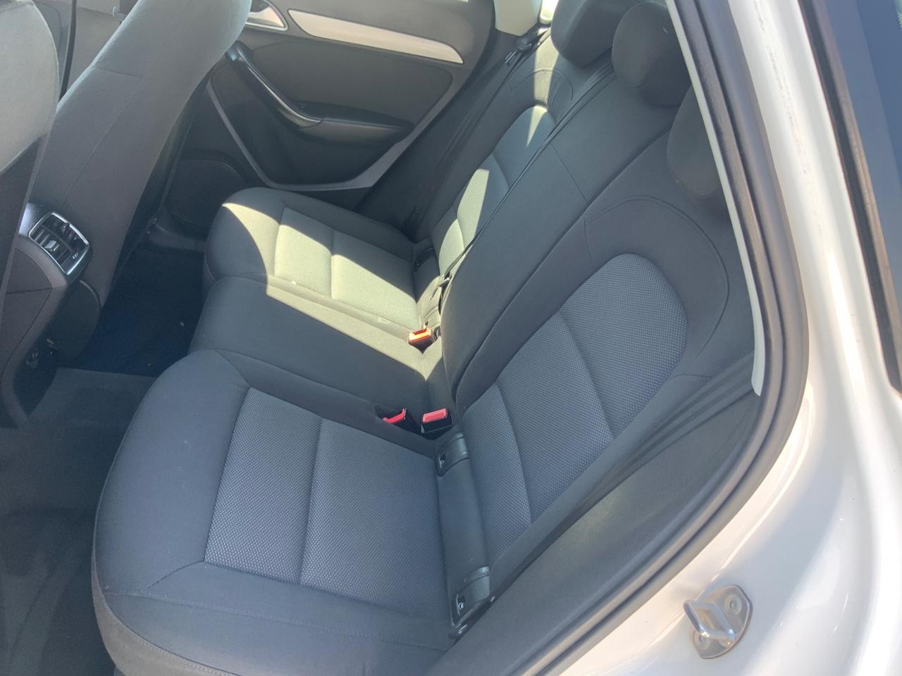 Audi Q3 2.0 TDI 120 CV Business