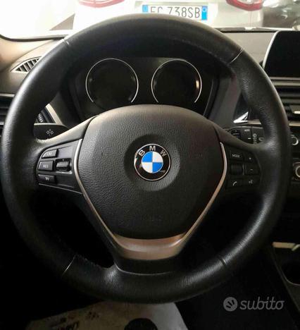 BMW 118 i LUXURY NAVI-PELLE-LED!!! OK NEO PATENT