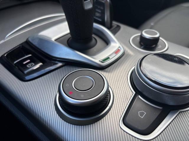 Alfa Romeo Stelvio 2.2 t Business rwd 160cv auto