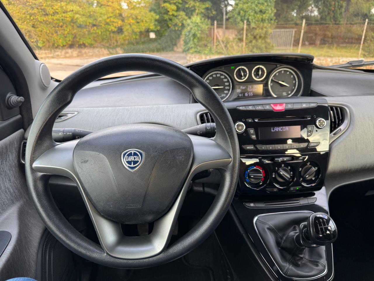 Lancia Ypsilon 1.2 69 CV 5 porte Elefantino
