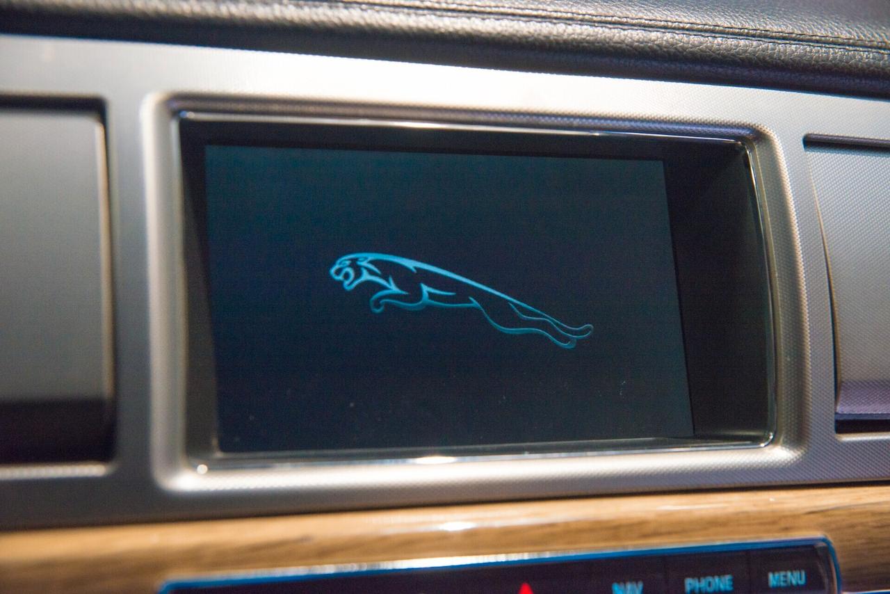 JAGUAR XF 2,2 D LUXURY 190CV PELLE TOTALE NAVIGATORE CERCHI CAMBIO AUTOMATICO