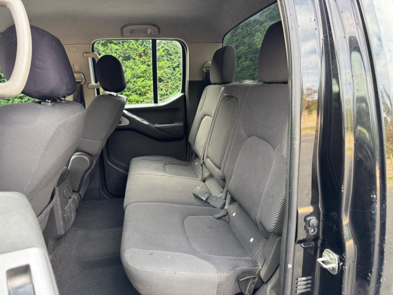 Nissan Navara 2.5 dCi Doppia Cabina 5 Posti