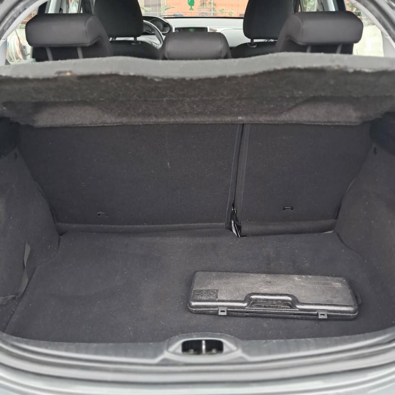 Peugeot 208 1.4 HDi 68 CV 5 porte Active