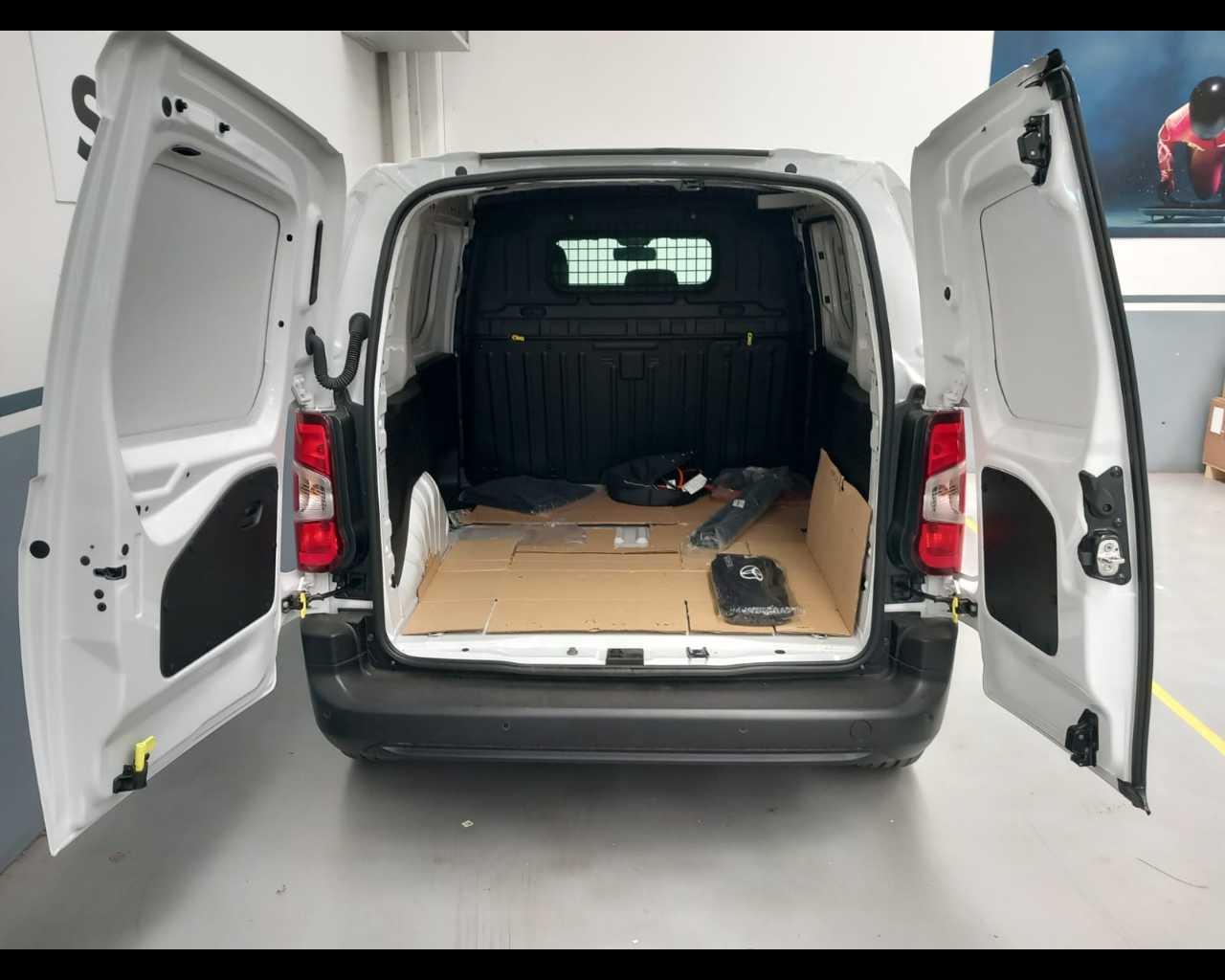 TOYOTA P.CITY EV L1 50KWH S CMF23