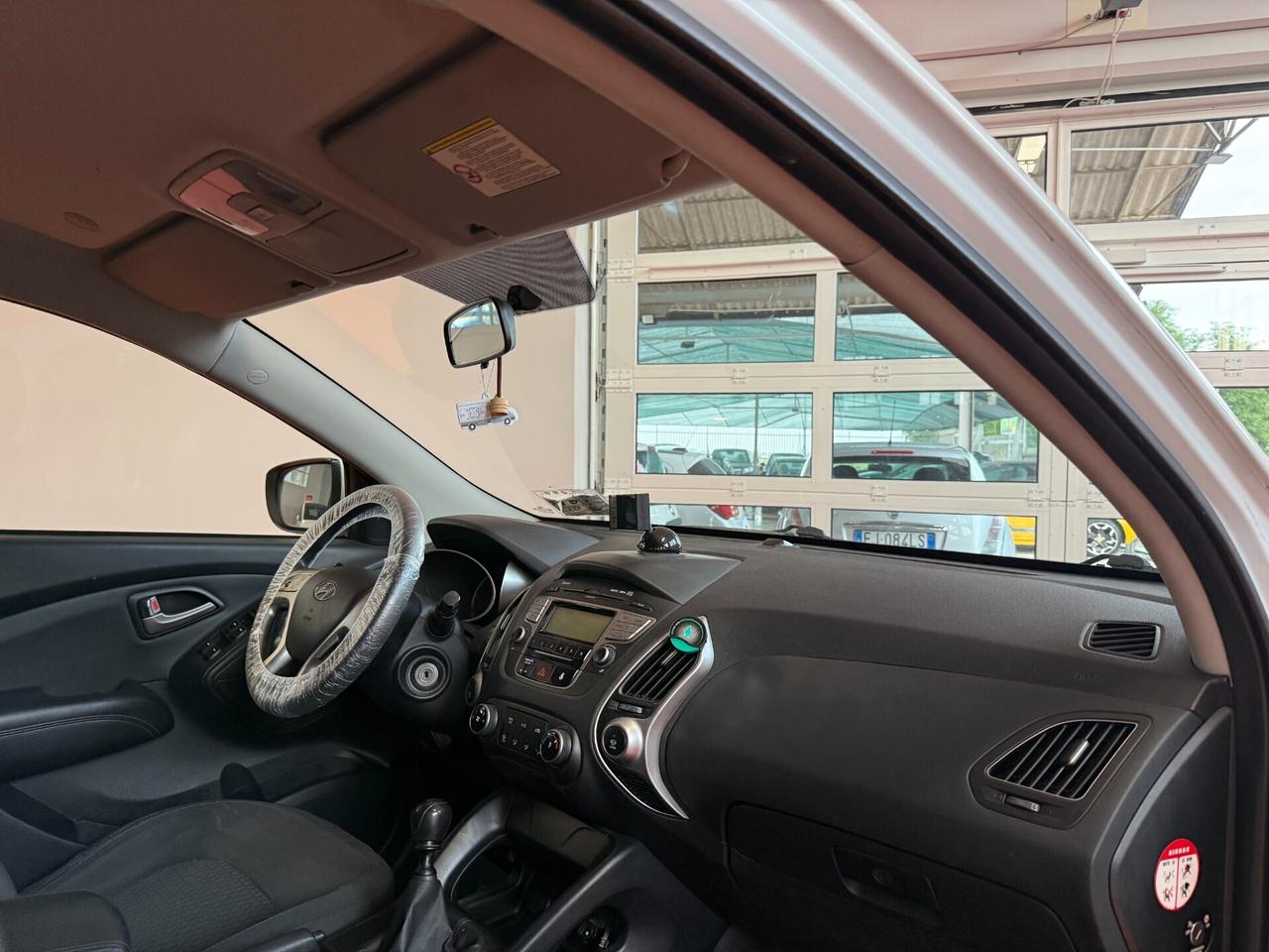 Hyundai iX35 € 3999,00 RISERVATA A COMMERCIANTI AU