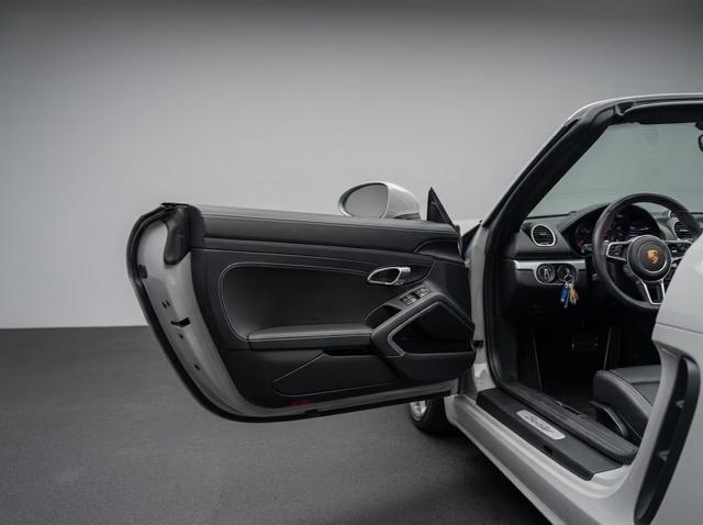 PORSCHE Boxster 718 2.0 Style Edition +LED
