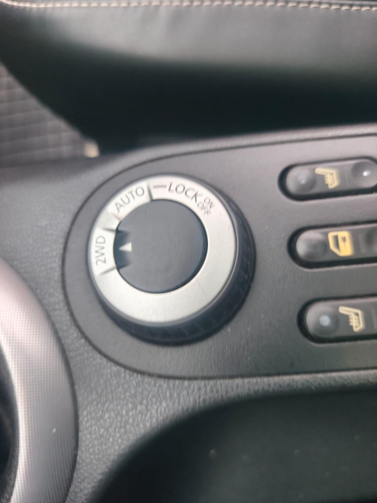 Nissan Qashqai 4×4--2008---2.0 Diesel