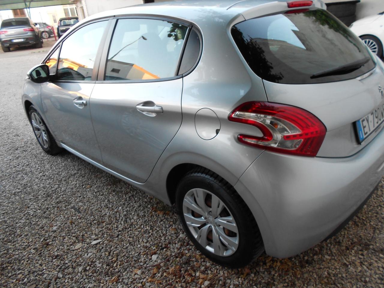 Peugeot 208 1.4 HDi 68 CV 5 porte Active