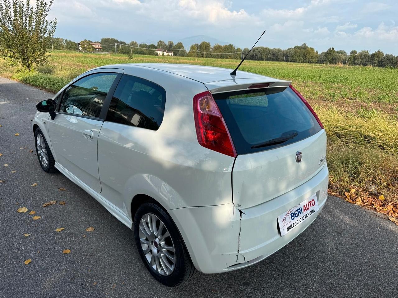 Fiat Grande Punto allestimento sport