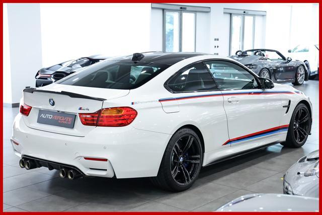 BMW M4 Coupé | M PERFOMANCE | FULL CARBON SPEC
