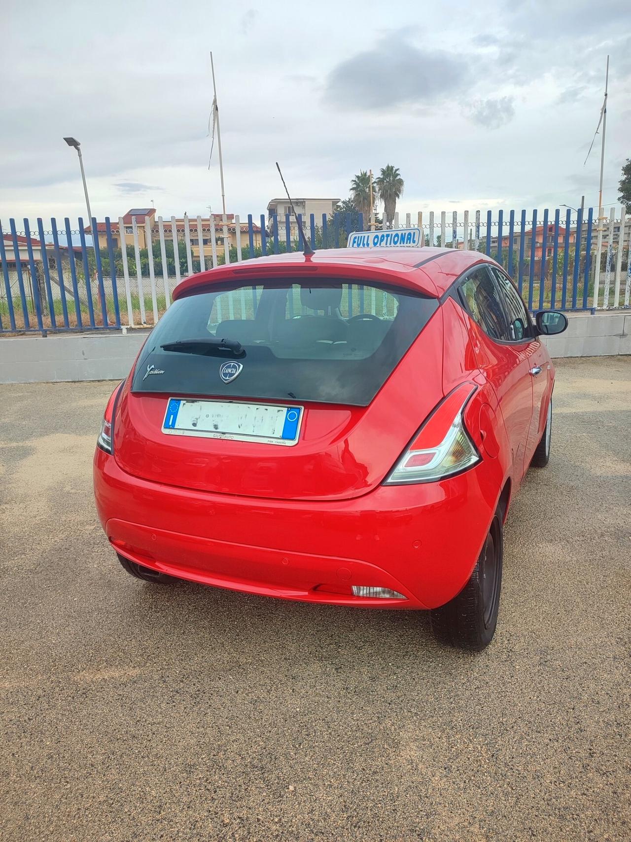 Lancia Ypsilon 1.2 69 CV 5 porte Gold