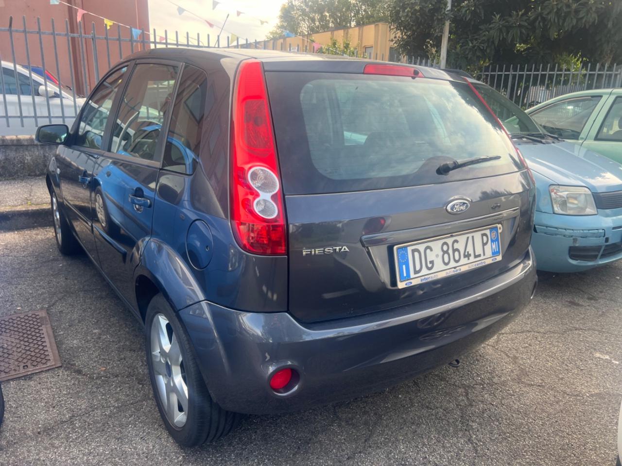 Ford Fiesta 1.2 16V 5p. Ghia 19 mila km