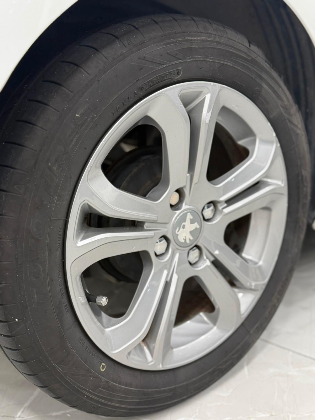 Peugeot 208 2014 Allure 1.2cc Benzina