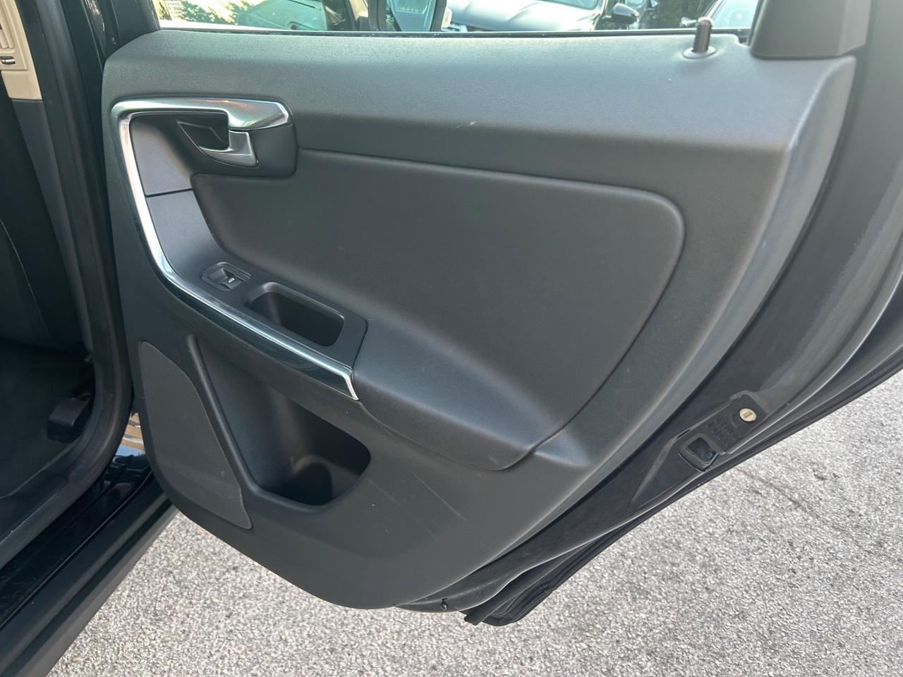 Volvo XC 60 XC60 D4 4X4 Geartronic Momentum