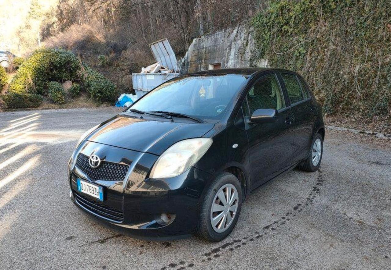 Toyota Yaris 1.3 5 porte Sol