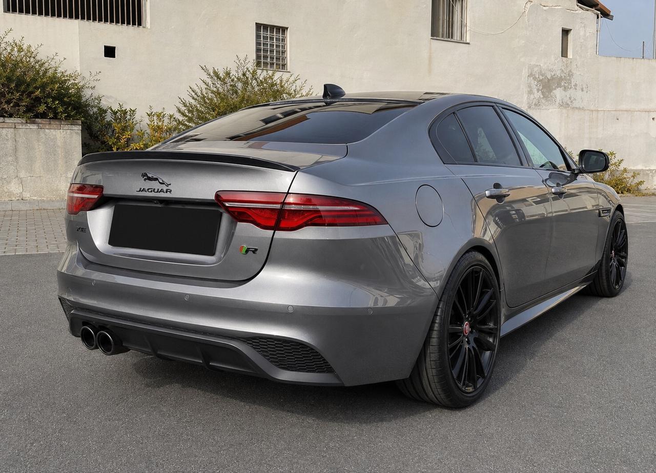 Jaguar XE 2.0 D 204 CV aut. R-Dynamic Black EDITION
