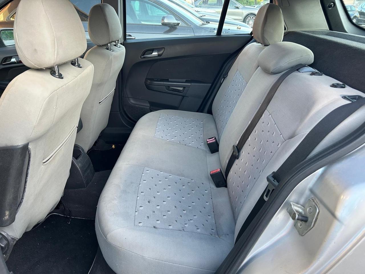 Opel Astra 1.7CDTI 101CV 5P Berlina Cosmo Neopatentati