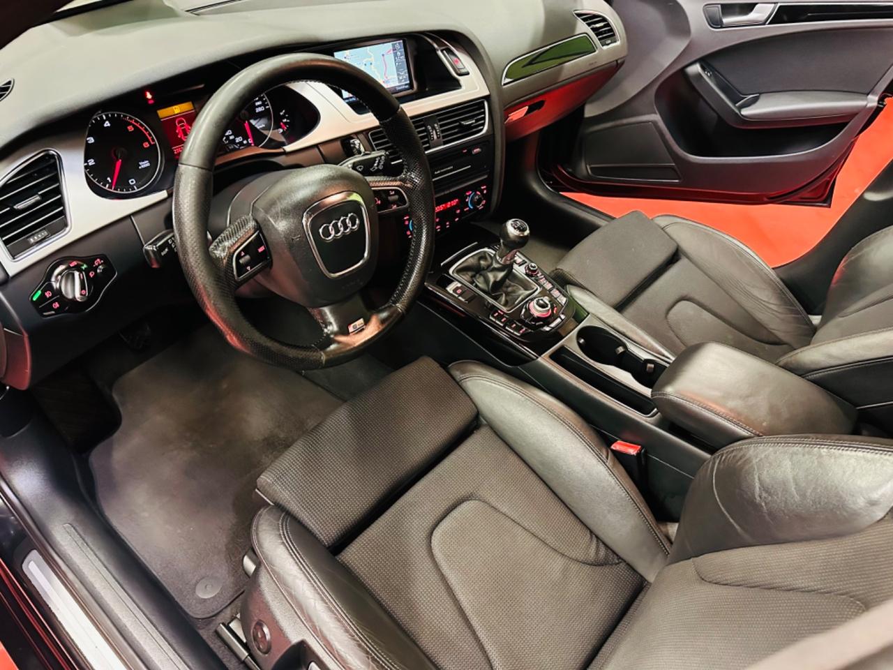 Audi A4 Avant 2.0 TDI 143CV 6Marce S-Line