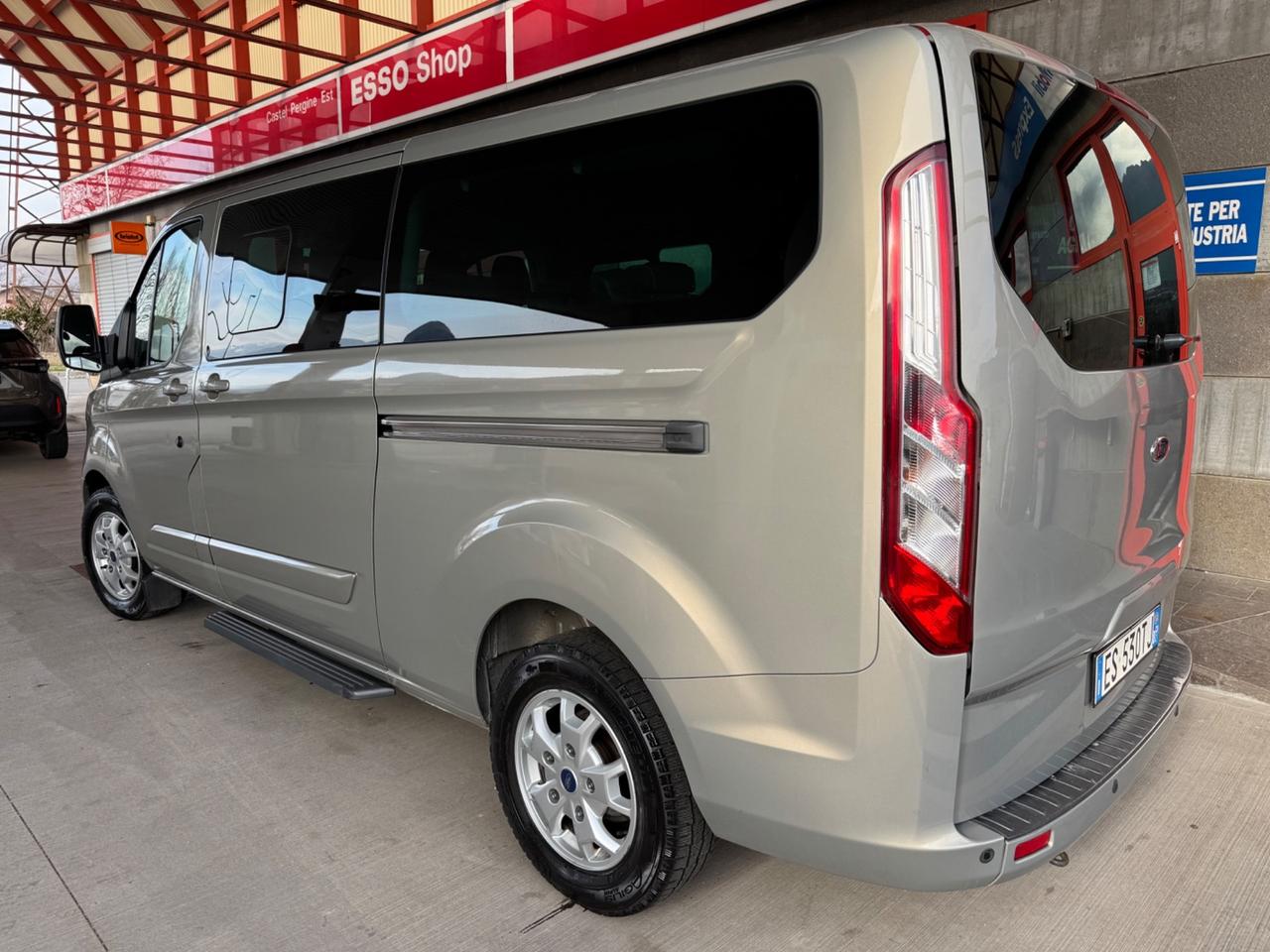 Ford Tourneo Custom Tourneo Custom 300 2.2 TDCi 155CV PL Titanium