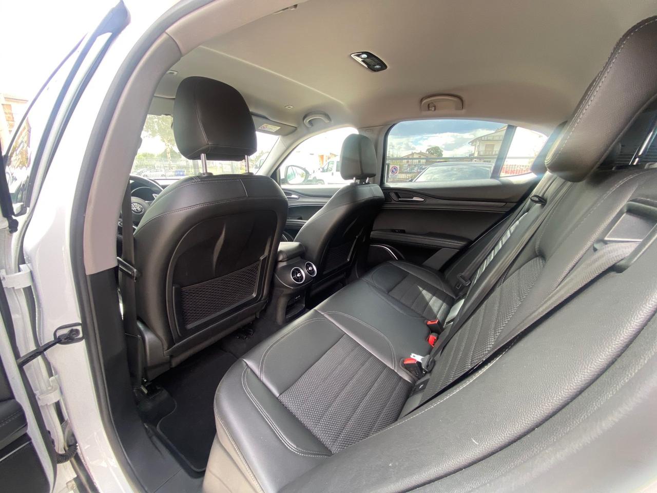 Alfa Romeo Stelvio 2.2 Turbodiesel 180 CV AT8 RWD Super