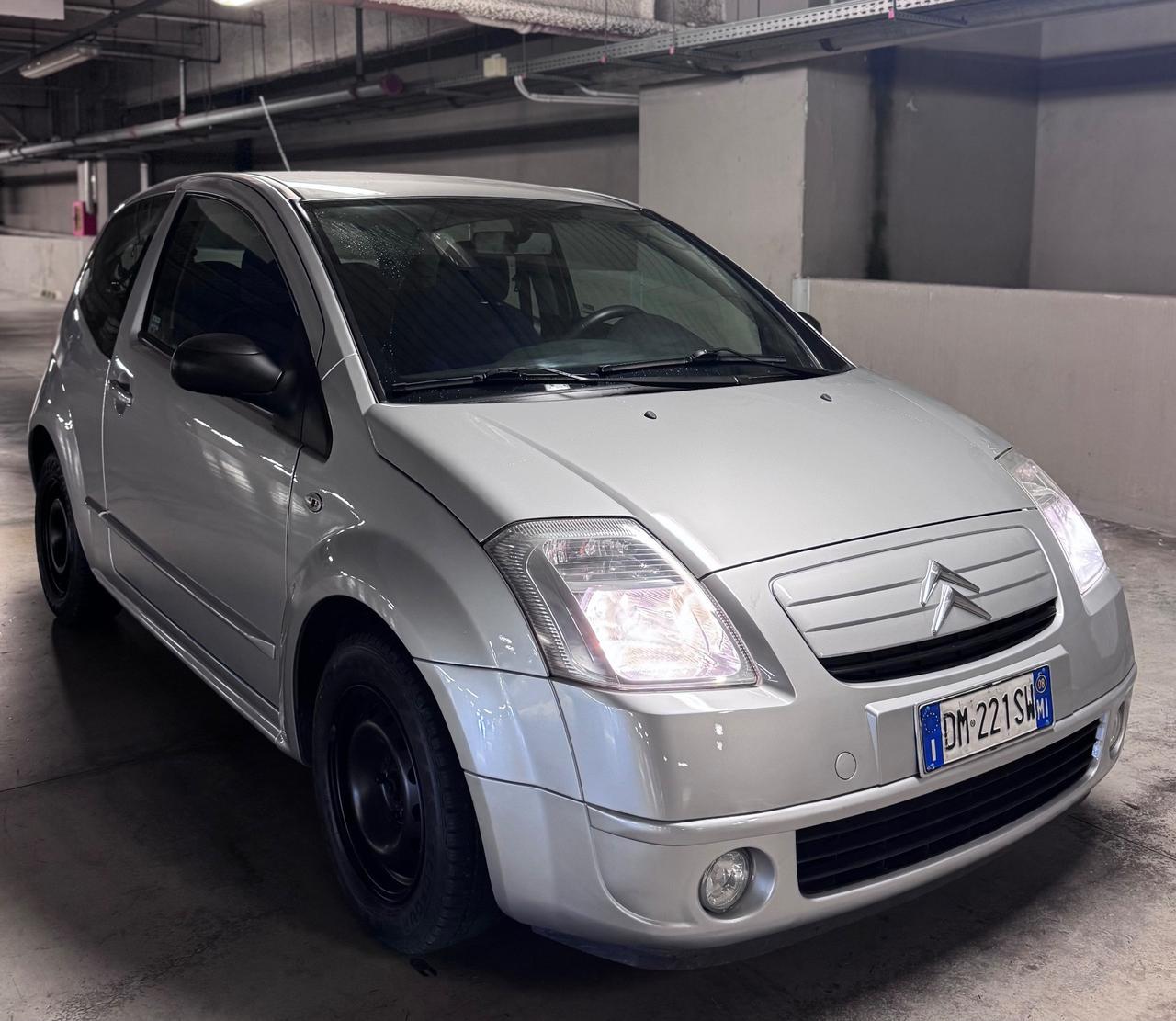 Citroën C2 1.1 VTR • Solo 42.110 km • Unico Proprietario