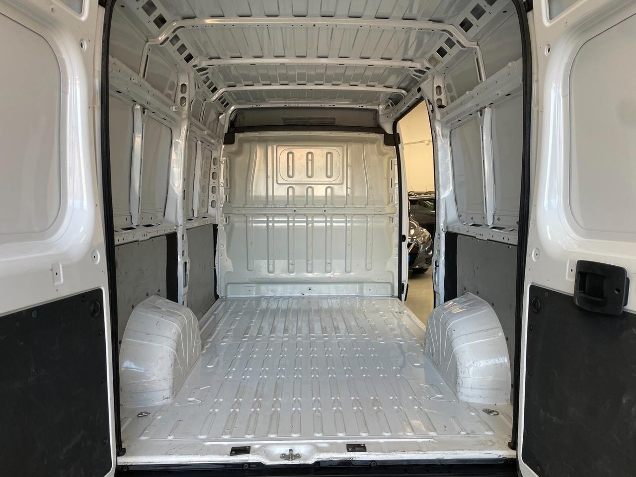 Peugeot Boxer 333 2.2 BlueHDi 140 S&S L2H2 Furgone