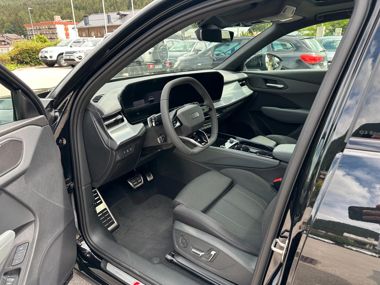 Audi Q3 SPB TFSI 150 kW S tronic quattro Line edition