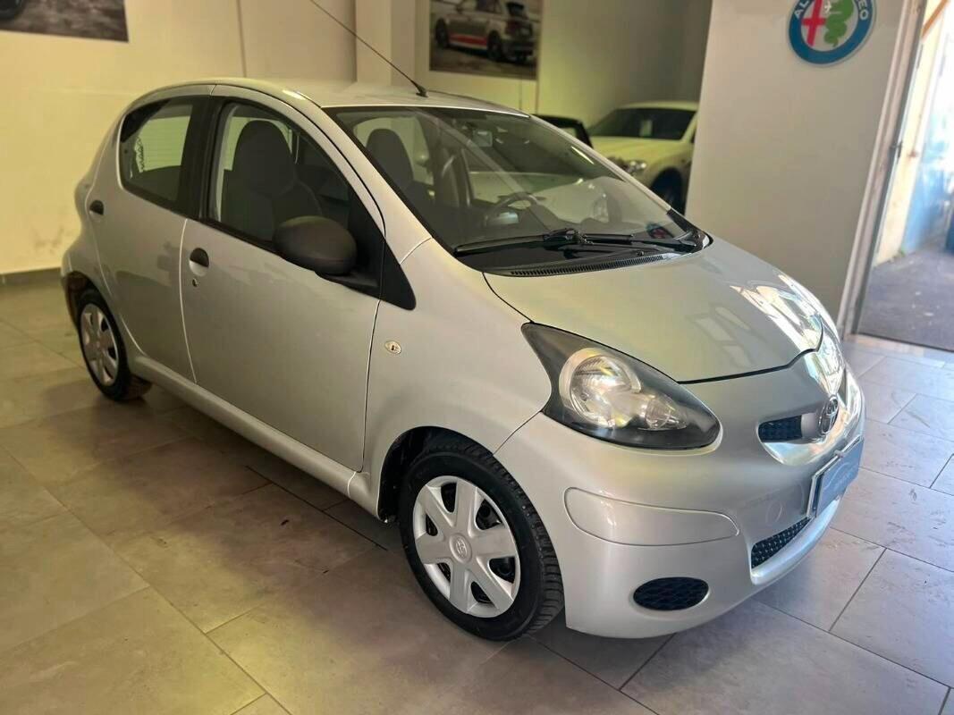 Toyota Aygo 1.0 12V VVT-i 2011