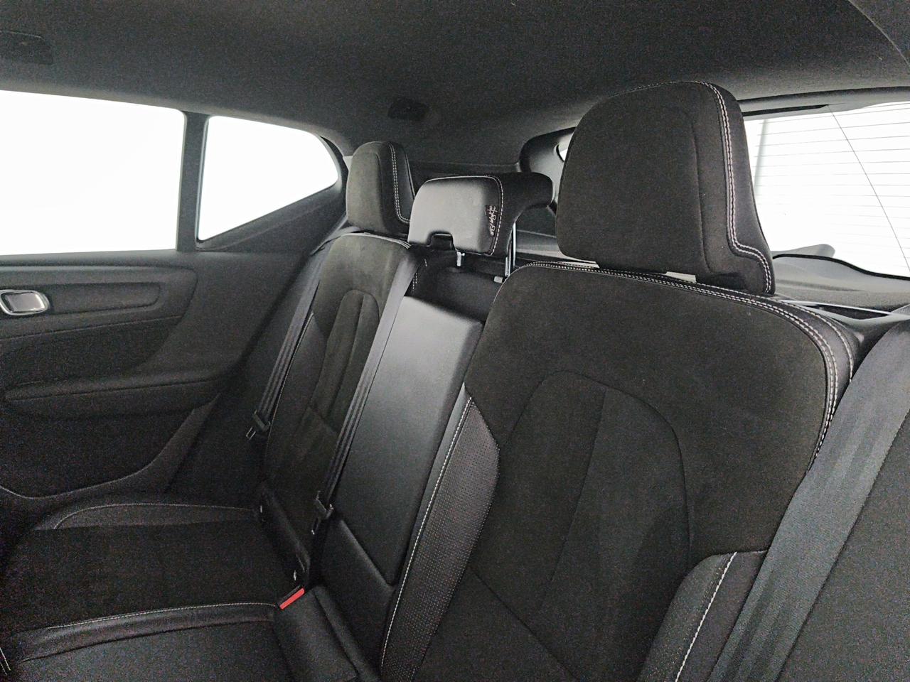 Volvo XC40 2.0 d4 R-design awd