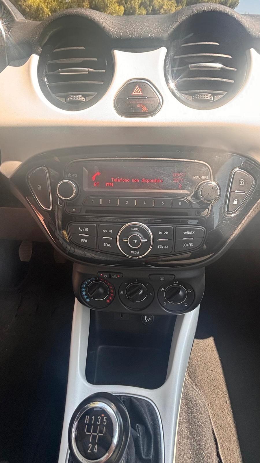 Opel Adam 1.2 70 CV White/Black Link