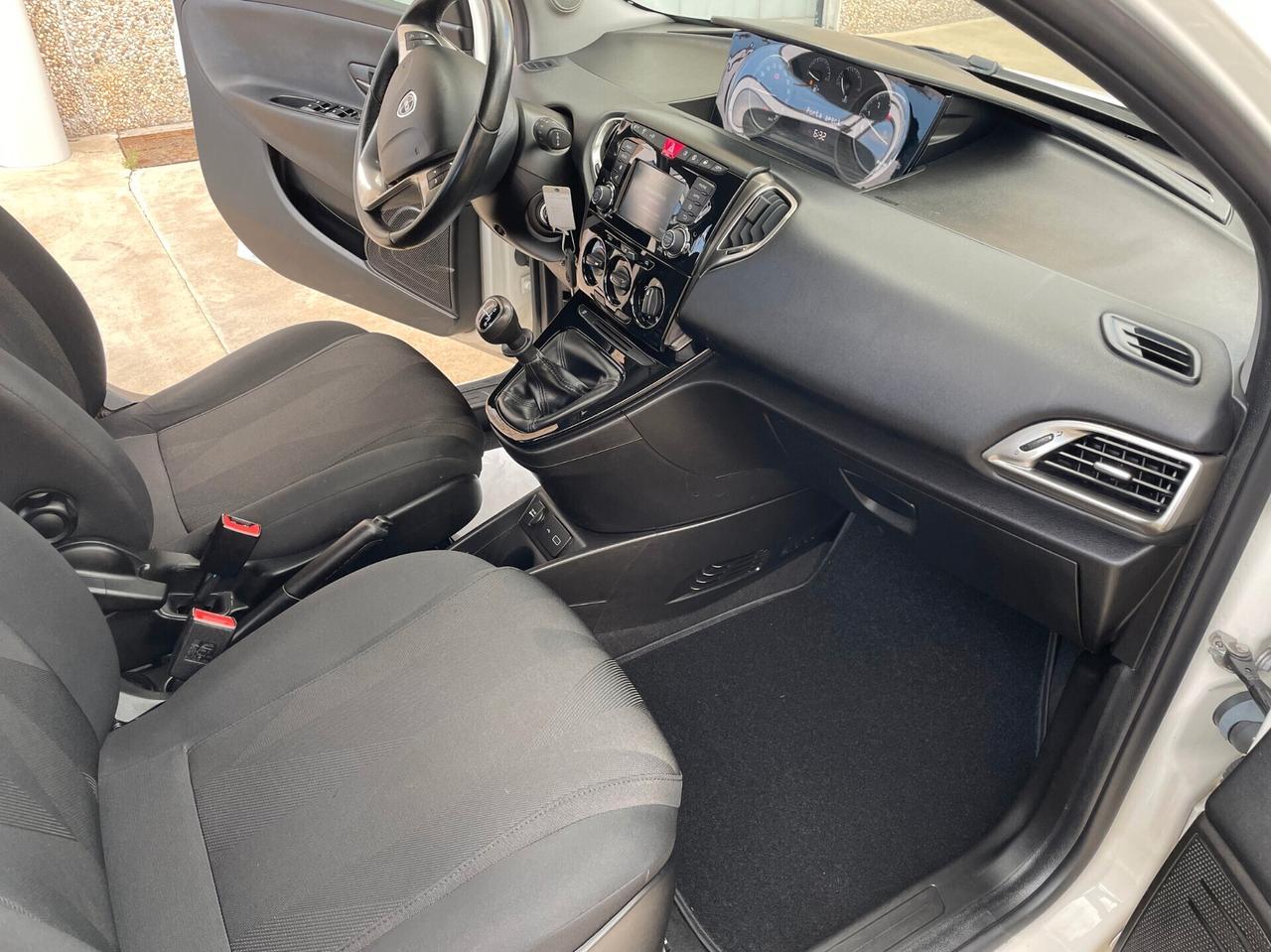 Lancia Ypsilon 1.2 69 CV 5 porte S&S